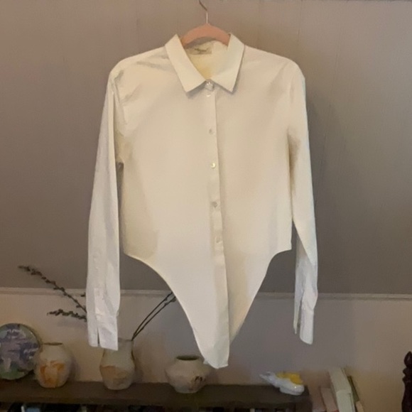 Aritizia | Babaton | Tie Front Button Down Blouse | White - Picture 1 of 4